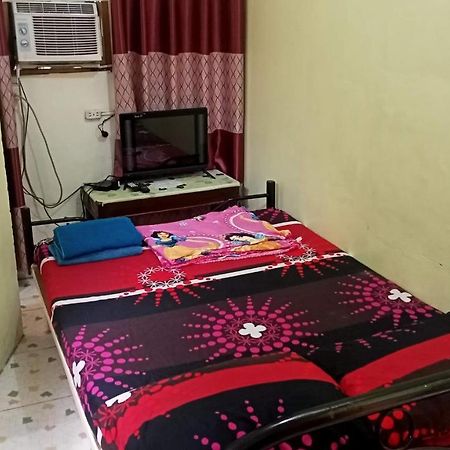 Belen Favila Transient Rooms Near Airport Terminal 3 Manila Exteriör bild