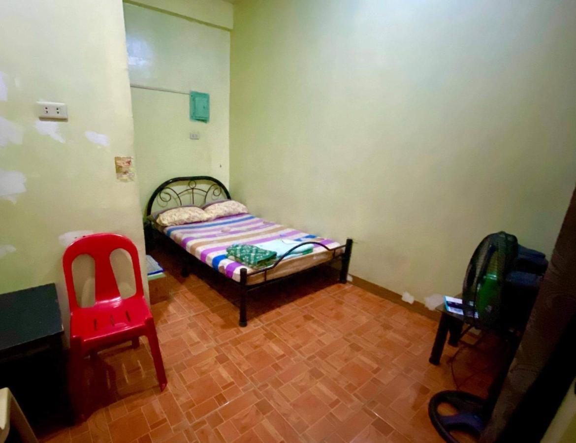 Belen Favila Transient Rooms Near Airport Terminal 3 Manila Exteriör bild